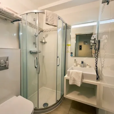 appartement 11 salle de bain hotel ile rousse 2026 5