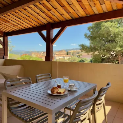 appartement 11 terrasse hotel ile rousse 2026 15